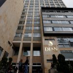 Fachada del edificio de la Dirección de Impuestos y Aduanas Nacionales (DIAN) en Bogotá. REUTERS/Luisa González