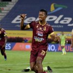 Jhon Narváez de Deportes Tolima celebra el gol anotado a Jaguares de Córdoba F. C. durante partido entre Deportes Tolima y Jaguares de Córdoba F. C. de la fecha 12 por la Liga BetPlay DIMAYOR I 2021, jugado en el estadio Manuel Murillo Toro de Ibagué. Foto VizzorImage / Joan Orjuela / Cont.