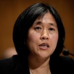 Katherine C. Tai se dirige a las audiencias del comité de Finanzas del Senado para analizar su nominación para ser Representante Comercial de Estados Unidos, con rango de embajadora, en Washington, DC,. Bill O'Leary/Pool via REUTERS/File Photo