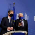 El secretario de Estado de Estados Unidos, Antony Blinken, y el jefe de política exterior de la Unión Europea, Josep Borrell, sostienen una conferencia de prensa conjunta en Bruselas, Bélgica, Marzo 24, 2021. Virginia Mayo/Pool vía REUTERS