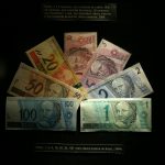 Billetes de reales brasileños, en el Centro Cultural del Banco de Brasil (CCBB) en Río de Janeiro, Brasil. REUTERS/Pilar Olivares