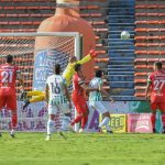 Atlético Nacional y Patriotas Boyacá F.C. en partido por la fecha 19 de la Liga BetPlay DIMAYOR I 2021 jugado en el estadio Atanasio Girardot de Medellín. Foto VizzorImage / Luis Benavides / Cont