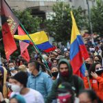 Manifestantes participan en las protestas contra un proyecto de reforma fiscal del Gobierno del presidente Iván Duque, en Bogotá, REUTERS/Luisa González