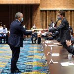 Presidente Uribe se reunió con los jóvenes.Foto Presidencia
