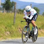 Lutsenko gana la contrarreloj