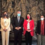 "Colombia no es un país violador de Derechos Humanos", ha dicho Gutiérrez a los medios para comentar brevemente una reunión que ha contado con la presencia del presidente, Iván Duque, la vicepresidenta y ministra de Exteriores, Marta Lucía Ramírez, y la delegación de la CIDH, formada por su presidenta, Antonia Urrejola, y los secretarios ejecutivos Camina Koch, Maximiliano Duarte y María Claudia Pulido.