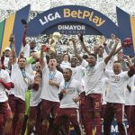 Jugadores del Tolima celebran como campeones de la Liga BetPlay DIMAYOR I 2021 después del partido por la final vuelta entre Millonarios F.C. y Deportes Tolima jugado en el estadio Nemesio Camacho El Campin de la ciudad de Bogotá.Foto: VizzorImage / Gabriel Aponte / Staff.