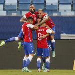 Celebración de la selección chilena de fútbol durante un partido de la Copa América contra Bolivia en Cuiabá, Brasil. Junio 18, 2021. REUTERS/Mariana Greif