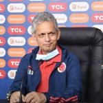 Reinaldo Rueda en rueda de prensa previa al partido con Perú