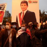 Simpatizantes del candidato presidencial peruano Pedro Castillo se reúnen en Lima, Perú. 19 de junio de 2021. REUTERS/Sebastián Castañeda