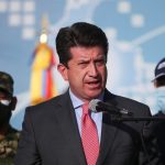 El ministro de Defensa de Colombia, Diego Molano, habla durante una conferencia de prensa sobre la participación de varios colombianos en el asesinato del presidente de Haití, Jovenel Moise, en Bogotá,  REUTERS/Luisa González