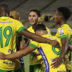 Jean Carlos Becerra del Huila celebra después de anotar el primer gol de su equipo durante partido entre Atlético Huila y Patriotas Boyacá por la fecha 2 como parte de la Liga BetPlay DIMAYOR II 2021 jugado en el estadio Guillermo Plazas Alcid de la ciudad de Neiva.Foto: VizzorImage / Sergio Reyes / Cont