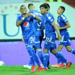 Edgar Guerra de Millonarios celebra después de anotar el  gol de su equipo durante partido por la fecha 3 entre Once Caldas y Millonarios como parte de la Liga BetPlay DIMAYOR II 2021 jugado en el estadio Palogrande de la ciudad de Manizales. Foto: VizzorImage / Ricardo Vejarano / Contribuidor