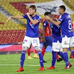 Andres Llinas de Millonarios celebra después de anotar el  gol de su equipo durante partido por la fecha 6 entre Millonarios y el Deportivo Independiente Medellín como parte de la Liga BetPlay DIMAYOR II 2021 jugado en el estadio Nemesio Camacho El Campín de la ciudad de Bogotá. Foto: VizzorImage / Felipe Caicedo / Staff