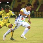 .Atlético Bucaramanga y Atlético Huila en partido por la fecha 6 de la Liga BetPlay DIMAYOR II 2021 jugado en el estadio Alfonso López de la ciudad de Bucaramanga.Foto: VizzorImage / Jaime Moreno / Contribuidor