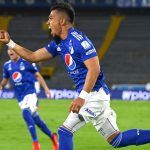 Fernando Uribe de Millonarios celebra después de anotar el  gol de su equipo durante partido por la fecha 8 entre Millonarios y Patriotas Boyacá como parte de la Liga BetPlay DIMAYOR II 2021 jugado en el estadio Nemesio Camacho El Campín de la ciudad de Bogotá. Foto: VizzorImage / Samuel Norato  / Contribuidor