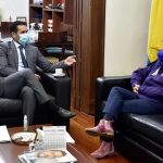 Ministro Daniel Palacios y Alcaldesa Claudia López..