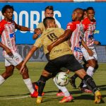 Águilas Doradas Rionegro y Atlético Junior en partido por la fecha 11 como parte de la Liga BetPlay DIMAYOR II 2021 jugado en el estadio Alberto Grisales de la ciudad de Rionegro. Foto: VizzorImage / Donaldo Zuluaga / Cont