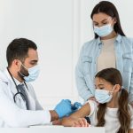 Vacunacion contra COVID-19 a menores de edad en Colombia