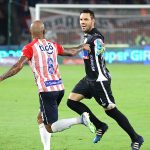 Sebastian Viera del Atlético Junior  celebra después de anotar el  gol de su equipo durante partido por la fecha 14 entre Atlético Junior y Jaguares de Córdoba como parte de la Liga BetPlay DIMAYOR II 2021 jugado en el estadio Metroplitano Roberto Meléndez de la ciudad de Barranquilla. Foto: VizzorImage / Jairo Cassiani / Contribuidor