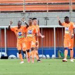 Yaser Aspilla de Envigado F. C., celebra el gol anotado a Águilas Doradas Rionegro durante partido entre Envigado F. C. y Águilas Doradas Rionegro de la fecha 14 por la Liga BetPlay DIMAYOR II 2021 en el estadio Polideportivo Sur de la ciudad de Envigado. Foto: VizzorImage / Luis Benavides / Cont.
