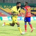 David Acosta  del Atlético Bucaramanga celebra después de anotar el gol de su equipo durante partido por la fecha 15 entre Atlético Bucaramanga y el Deportivo Pasto como parte de la Liga BetPlay II DIMAYOR 2021 jugado en el estadio  Alfonso López  de la ciudad de Bucaramanga. Foto VizzorImage / Jaime Moreno / Contribuidor
