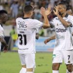 Harold Preciado del Cali celebra después de anotar el quinto gol de su equipo durante partido entre Atlético Huila y Deportivo Cali por la fecha 17 como parte de la Liga BetPlay DIMAYOR II 2021 jugado en el estadio Guillermo Plazas Alcid de la ciudad de Neiva. Fotos: VizzorImage / Sergio Reyes / Cont