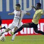 Anderson Plata del Deportes Tolima durante partido por la fecha 17 entre Águilas Doradas y el Deportes Tolima como parte de la Liga BetPlay DIMAYOR II 2021 jugado en el estadio Alberto Grisales de la ciudad de Rionegro. Foto: VizzorImage / Juan Augusto Cardona / Contribuidor