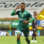 David Camacho de La Equidad celebra después de anotar el  gol de su equipo durante partido por la fecha 16 entre La Equidad y América de Cali como parte de la Liga BetPlay DIMAYOR II 2021 jugado en el estadio Metropolitano de Techo de la ciudad de Bogotá. Foto: VizzorImage / Edgar Cusguen / Contribuidor