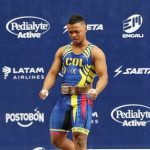 El pesista colombiano  Estiven Villar ganó en el arranque con 125 kilogramos y el envión con 149 aseguró la medalla de oro, venciendo al campeón mundial.
