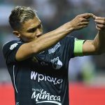 Teófilo Gutiérrez del Cali celebra después de anotar el segundo gol de su equipo durante el partido entre Deportivo Cali y Atlético Nacional por los Cuadrangulares Semifinales de la Liga BetPlay DIMAYOR 2021 jugado en el estadio Deportivo Cali de la ciudad de Palmira. Fotos: VizzorImage / Nelson Ríos / Cont.