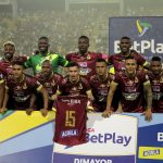 Jugadores del Tolima posan para una foto previo al partido entre Deportes Tolima y Alianza Petrolera por la fecha 26, cuadrangulares semifinales, como parte de la Liga BetPlay DIMAYOR II 2021 jugado en el estadio Manuel Murillo Toro de la ciudad de Ibagué.  Foto: VizzorImage / Juan Torres / Cont
