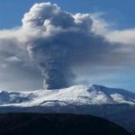 Fumarola en el volcán nevado del Ruiz Servicio Geológico Colombiano / Suministrada
