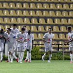 Jugadores de Millonarios celebran después de anotar el primer gol durante partido entre Deportivo Pasto y Millonarios F.C. por la fecha 1 como parte de la Liga BetPlay DIMAYOR I 2022 jugado en el estadio Departamental La Libertad de Pasto. Foto: VizzorImage / Leonardo Castro / Cont