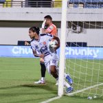 Jesús Hernández de Envigado F. C., corre a celebrar el gol anotado a Alianza Petrolera durante partido de la fecha 3 entre Alianza Petrolera y Envigado F. C. por la Liga BetPlay DIMAYOR I 2022, en el estadio Daniel Villa Zapata de la ciudad de Barrancabermeja. Foto: VizzorImage / José D. Martínez / Cont.