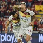Michael Rangel del Tolima celebra después de anotar el primer gol de su equipo partido entre Deportes Tolima y Unión Magdalena por la fecha 3 como parte de la Liga BetPlay DIMAYOR I 2022 jugado en el estadio Manuel Murillo Toro de la ciudad de Ibagué. Foto: VizzorImage / Joan Orjuela / Cont