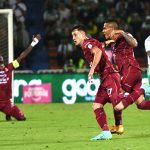 Gustavo Ramirez del Deportes Tolima celebra su gol contra el Atlético Nacional durante partido por la fecha 4 entre Atlético Nacional y Deportes Tolima como parte de la Liga BetPlay DIMAYOR I 2022 jugado en el estadio Atanasio Girardot de Medellín. Foto: VizzorImage / Luis Benavides / Contribuidor