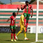 Luis Carlos Ruiz de Cortuluá celebra el gol anotado con sus compañeros de equipo al Patriotas Boyacá F. C. durante partido de la fecha 6 entre Cortuluá y Patriotas Boyacá F. C. por la Liga BetPlay DIMAYOR I 2022 en el estadio Doce de Octubre de la ciudad de Tuluá. Foto: VizzorImage / Juan Jose Horta / Cont.