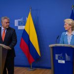 El Presidente de Colombia, Iván Duque, y la Presidenta de la Comisión Europea, Úrsula von der Leyen, firmaron en Bruselas, la Declaración Conjunta por un Diálogo sobre Medio Ambiente, Acción por el Clima y Desarrollo Sostenible. "La relación de Colombia y la UE está en el punto más alto", declaró Duque Márquez. Foto: Juan Pablo Bello - PRESIDENCIA