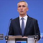 El secretario general de la OTAN, Jens Stoltenberg, celebra una conferencia de prensa después de la Cumbre de jefes de Estado y de Gobierno de la OTAN, en Bruselas, Bélgica, el 25 de febrero de 2022. (Dursun Aydemir - Agencia Anadolu)
