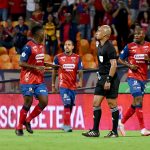 Felipe Pardo (C) del Medellín celebra después de anotar el primer gol de su equipo durante partido entre Deportivo Independiente Medellín y Águilas Doradas Rionegro por la fecha 9 como parte de la Liga BetPlay DIMAYOR I 2022 jugado en el estadio Atanasio Girardot de la ciudad de Medellín. Foto: VizzorImage / Luis Benavides / Cont
