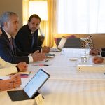 El presidente Duque y Enviado Especial de la Casa Blanca para el Clima, John Kerry, se reunieron en el marco de CERAWeek, considerado el evento de expertos, líderes y autoridades de energía más importante del mundo, que se lleva a cabo esta semana en Houston. Foto PRESIDENCIA