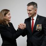 José Luis Esparza, un coronel colombiano en la reserva que comandó la operación Jaque, con la que fue rescatada Ingrid Betancourt, será la fórmula vicepresidencial