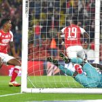 Wilson Morelo de Independiente Santa Fe  celebra después de anotar el gol de su equipo durante partido entre Independiente Santa Fe y Atlético Bucaramanga por la fecha 12 como parte de la Liga BetPlay DIMAYOR I 2022 jugado en el estadio Nemesio Camacho El Campin de la ciudad de Bogotá.Foto: VizzorImage / Samuel Norato /Contribuidor