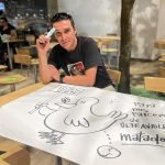 Fotografía sin fecha cedida por el caricaturista colombiano Julio César González, conocido como Matador, de él posando. Con aspecto de un cerdo que se ha ido refinando con el tiempo, el dibujante colombiano Matador ha retratado durante casi cuatro años al presidente Iván Duque, a quien define, en una entrevista con Efe, de "tan supremamente malo" que ha sido más fácil "caricaturizar a alguien que es un completo idiota". EFE/Julio César González