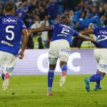 Richard Celis de Millonarios celebra después de anotar el primer gol de su equipo durante partido entre Millonarios F.C. y Atlético Junior por la fecha 13 como parte de la Liga BetPlay DIMAYOR I 2022 jugado en el estadio Nemesio Camacho El Campin de la ciudad de Bogotá. Foto: VizzorImage / Andres Rot / Cont.