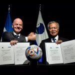 FIFA firma acuerdo con Foro Islas del Pacífico para combatir cambio climático