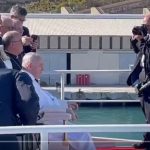 El papa viajó en ferri a la isla de Gozo para visitar el santuario de Ta Pinu