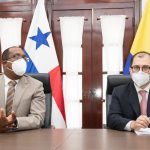 Fiscal geneal de Panamá, Javier Caraballo, y el fiscal general de Colombia, Francisco Barbosa