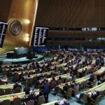 Las pantallas muestran los resultados de la votación de la Asamblea General de las Naciones Unidas mientras los países miembros aprueban una resolución para suspender a Rusia del Consejo de Derechos Humanos provocada por la invasión de Rusia a Ucrania en la sede de las Naciones Unidas en Nueva York. York, Nueva York, EE. UU., 07 de abril de 2022. EFE/EPA/JASON SZENES